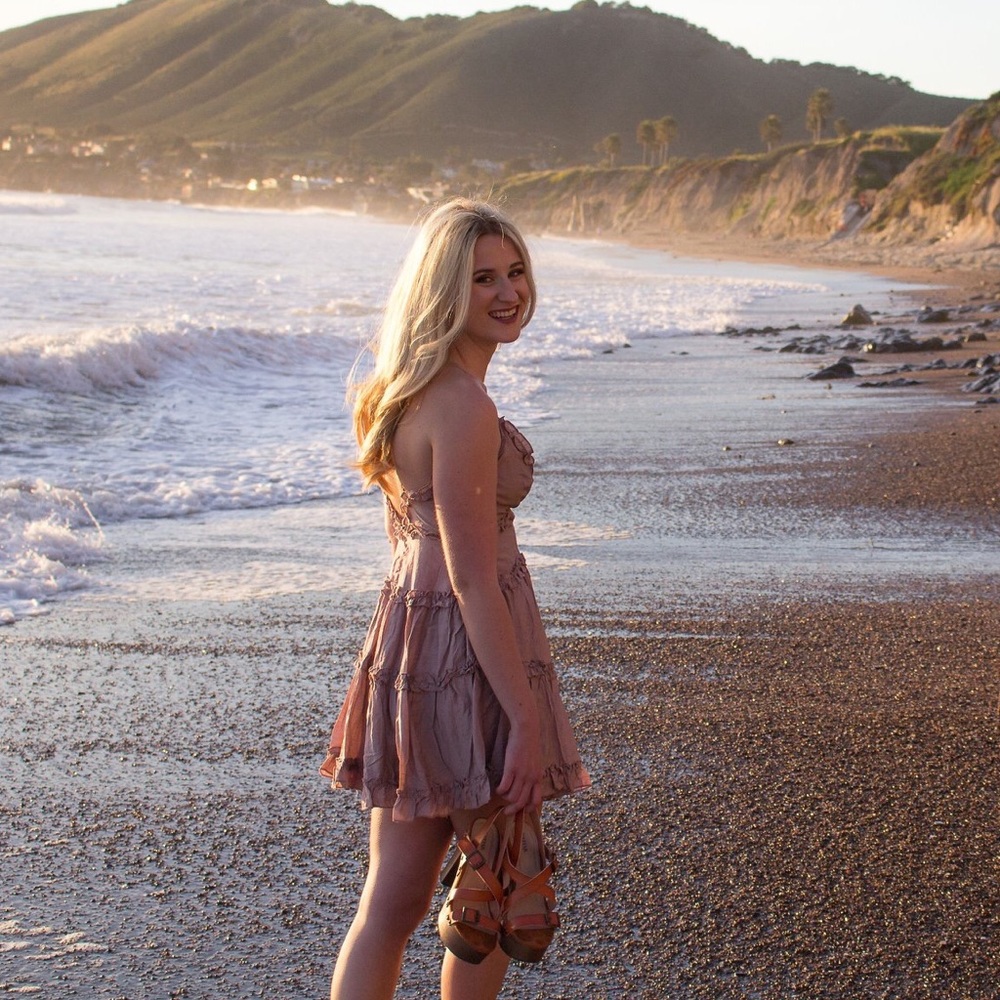 Heart in half dress in mocha - Picture 7 of 7
